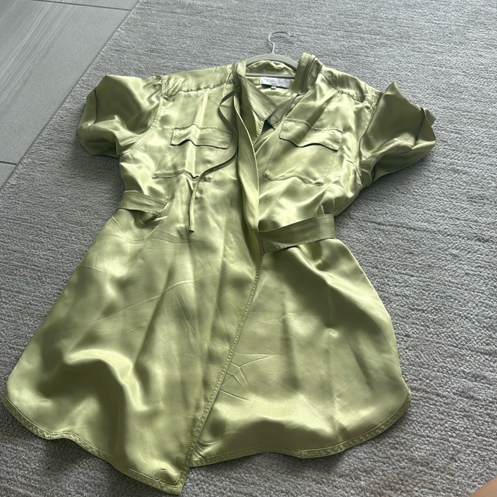 L’acadamie Wrap Dress size M